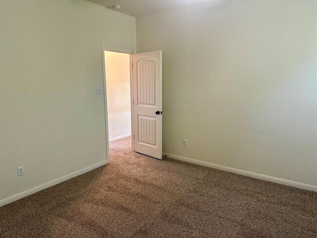 Building Photo - 7233 Menchaca Rd