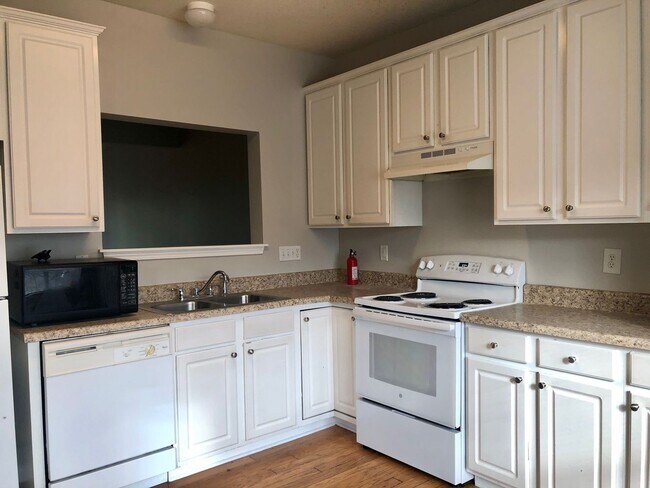 Building Photo - Spacious 3 Bedroom 2.5 Bath Townhome Located Off of Pisgah Church Road!-Available 8/7/26