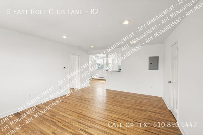 Building Photo - 5 E Golf Club Ln