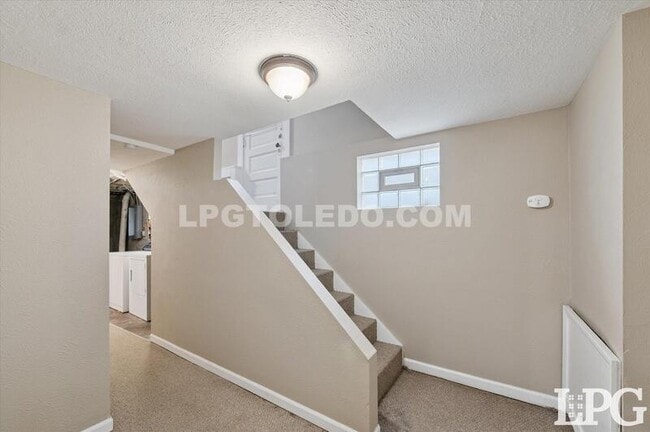 Building Photo - 1809 Pilgrim Rd