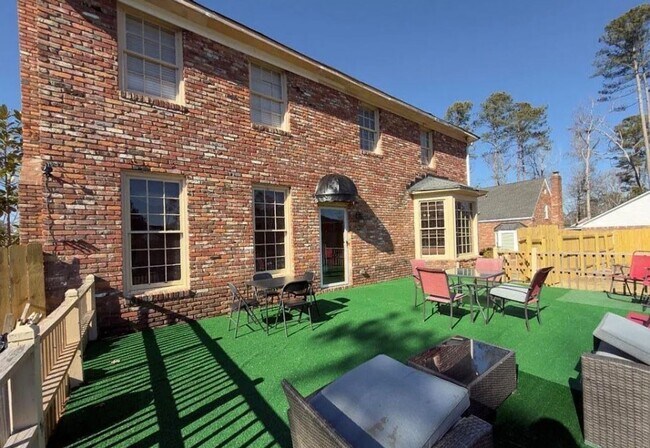 Building Photo - Spacious 4BR Home in Sought-After Springlakes – Balcony, Patio & Amenities!