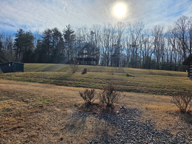 Building Photo - Cozy 3BR/2BA Cabin with Stunning Mountain Views