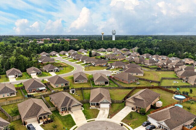 Building Photo - 15610 Ridge Ct