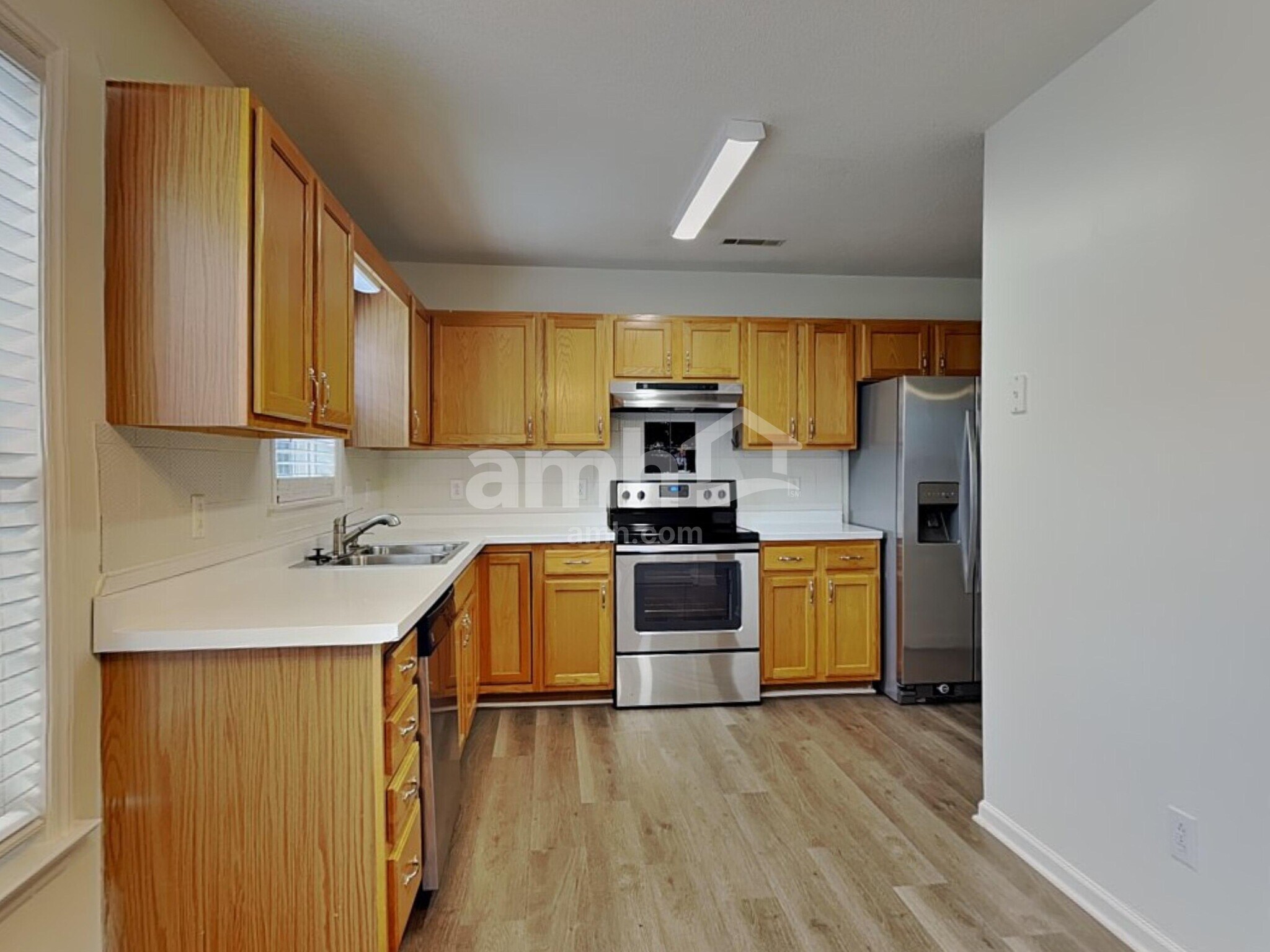 Building Photo - 5520 Bridgegate Dr