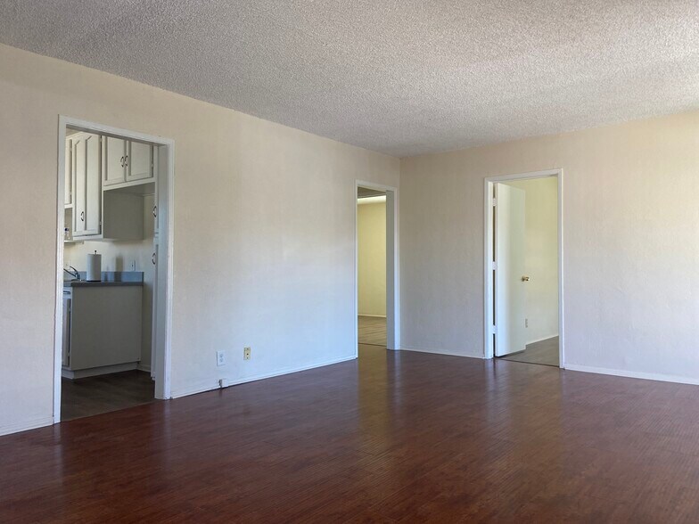 Building Photo - 3738 W 116th St