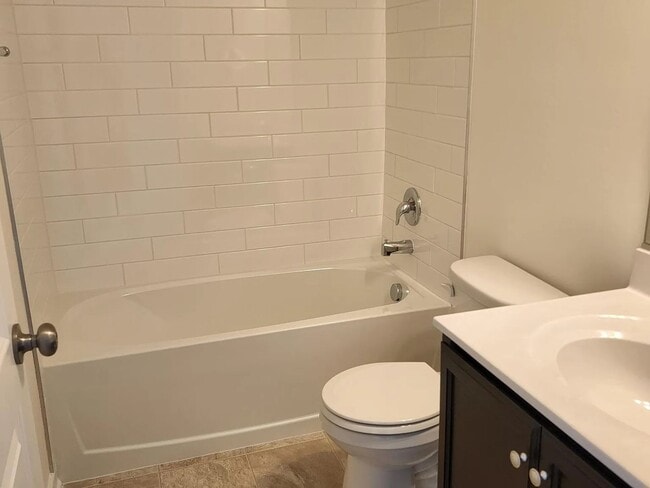 Building Photo - 12229 Dutch Elm Cir