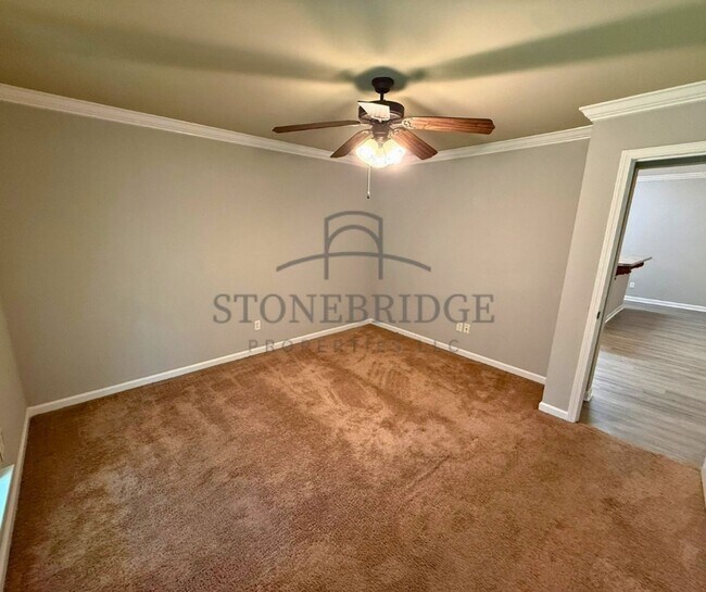 Building Photo - 2 bed, 2 bath, 1 level townhome in Calera