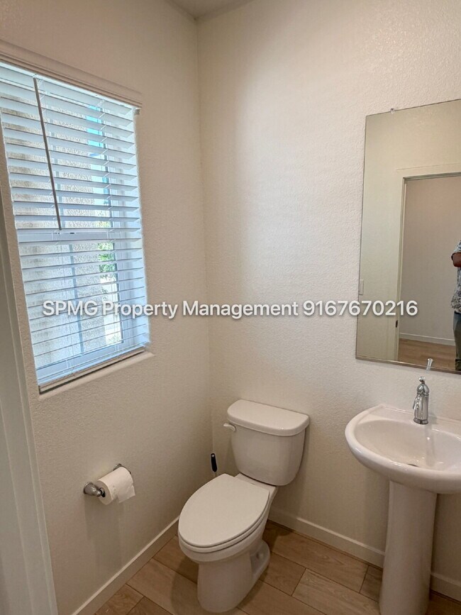Building Photo - "Modern Rocklin Home : Spacious 3-Bedroom Home with Elegant Hardwood Accents!"