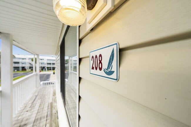 Building Photo - 25925 Canal Rd