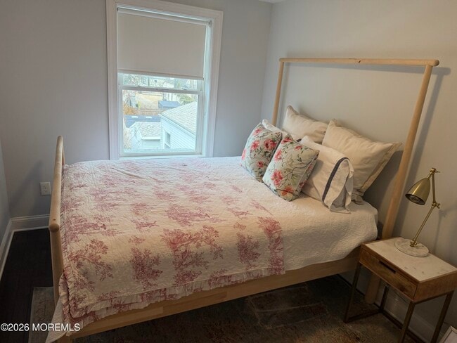 Building Photo - 510 Lareine Ave