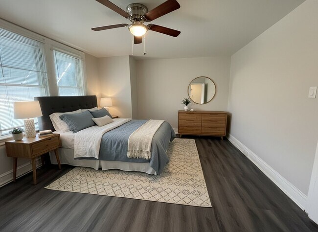 Building Photo - 620 n Wilton-