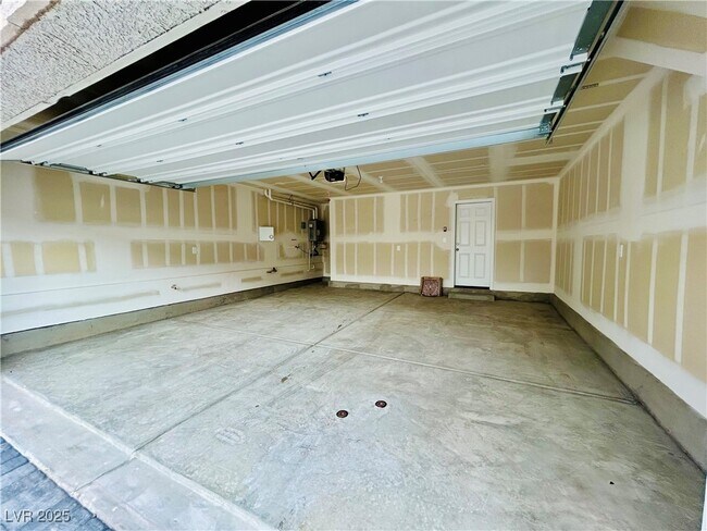 Building Photo - 1163 Heliodor Ave