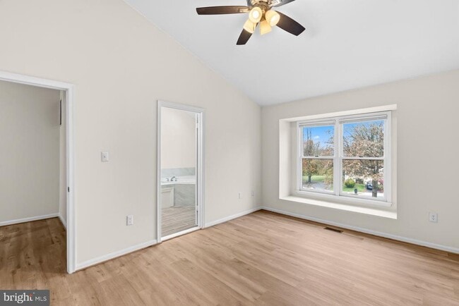 Building Photo - 13920 Baton Rouge Ct