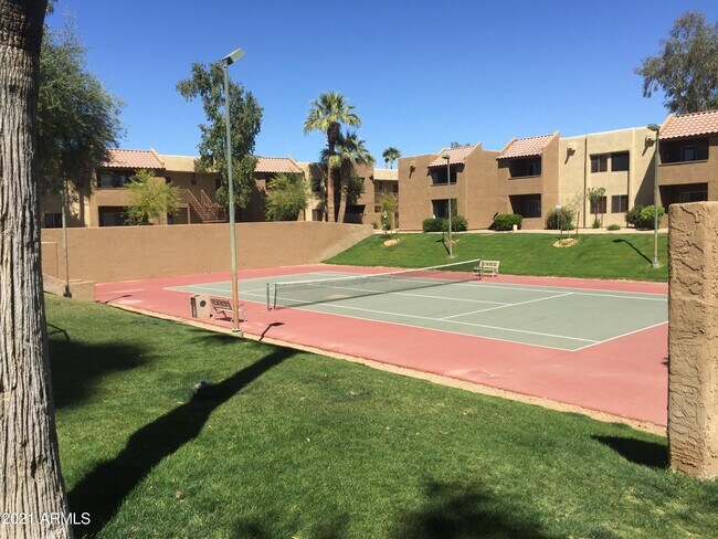 Building Photo - 5877 N Granite Reef Rd