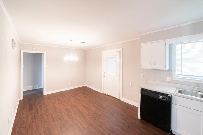 Building Photo - 3109 Christine Rd