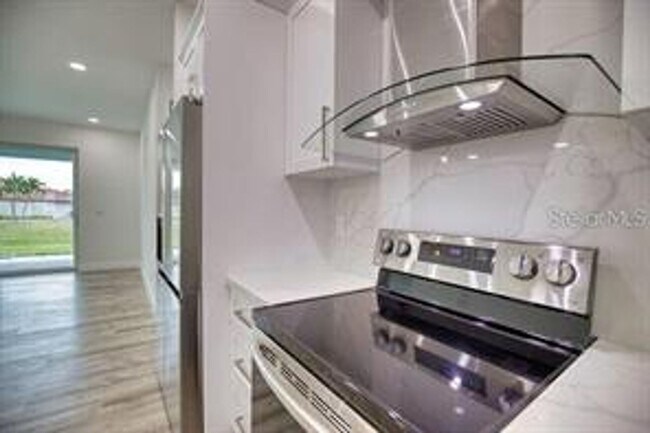 Building Photo - ANNUAL UNFURNISHED RENTAL located in Burnt...