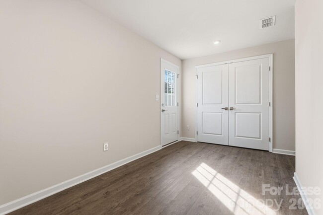 Building Photo - 7024 Capstan Ter