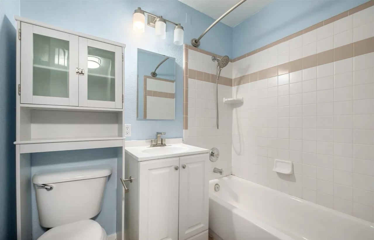 Master Bathroom - 8023 Wolff St