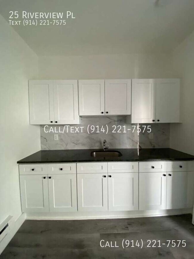 Building Photo - 25 Riverview Pl