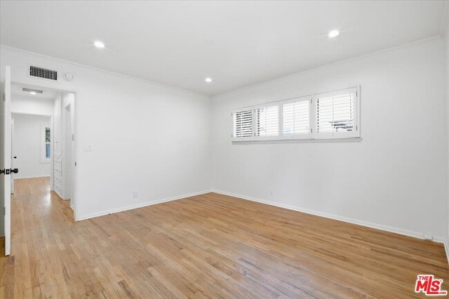 Building Photo - 12818 Hatteras St