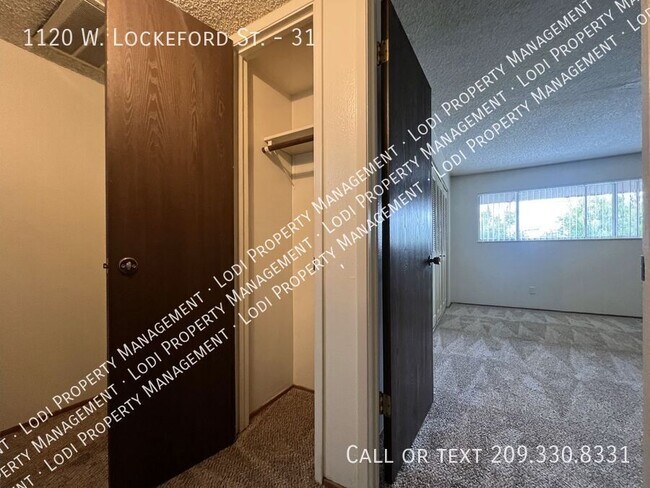 Building Photo - 1120 W Lockeford St