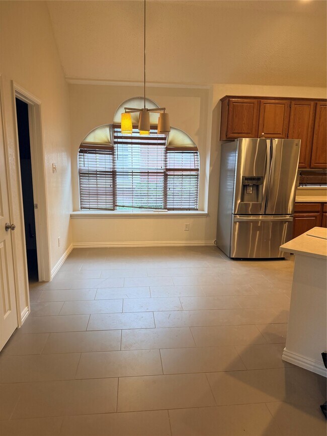 Building Photo - 2220 Sky Harbor Dr