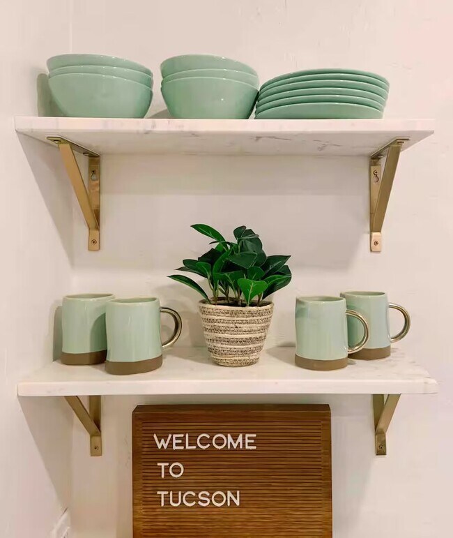 Building Photo - FARM VIEW BUNGALOW across from UofA Campus Farm! Available Today!