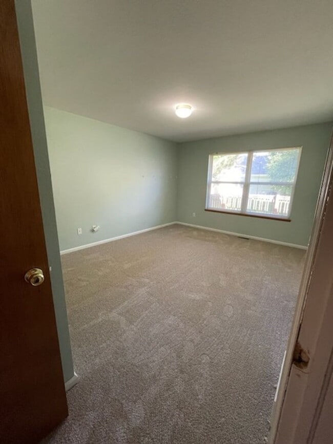 Building Photo - Charming 2 Bedroom House with Office, Fenc...