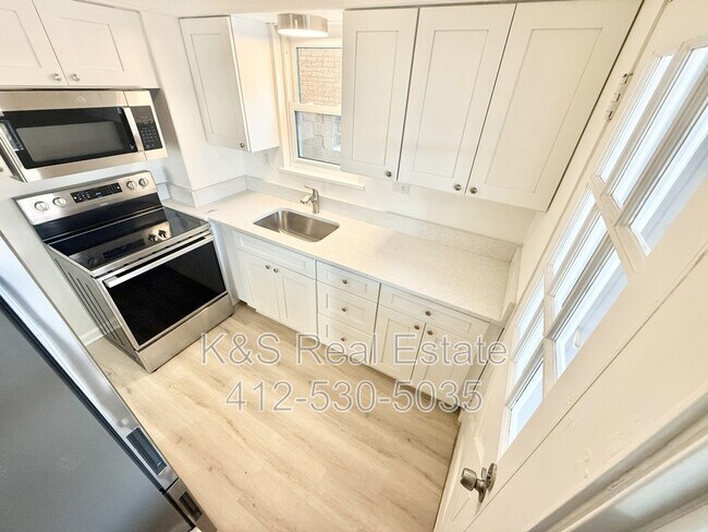 Building Photo - 2413 Milburn St