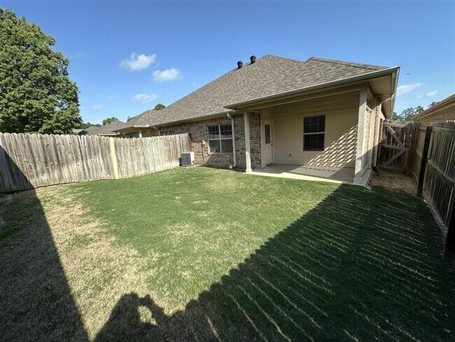 Building Photo - 4014 Mobley Cir