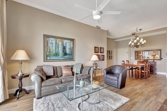 Building Photo - 616 Clearwater Park Rd