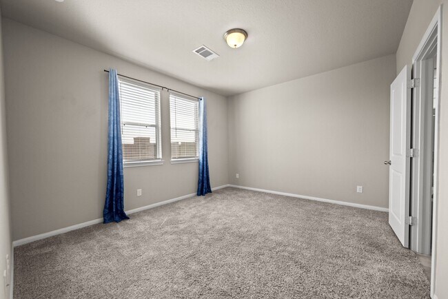 Building Photo - 17214 Broadleaf Oak Dr