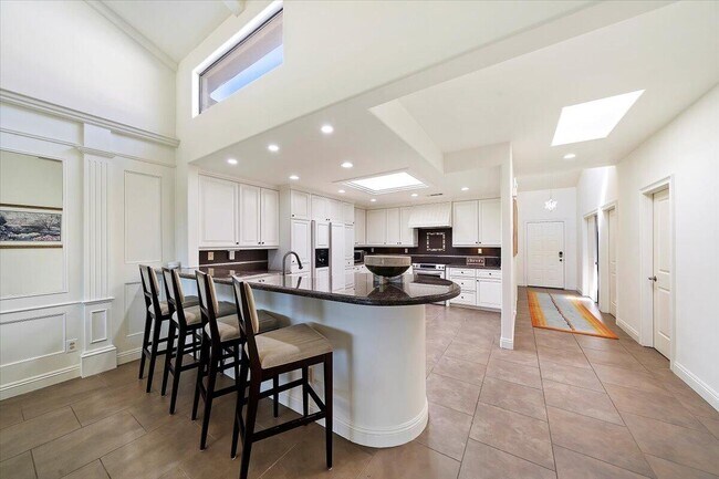 Building Photo - 38615 Palm Valley Dr