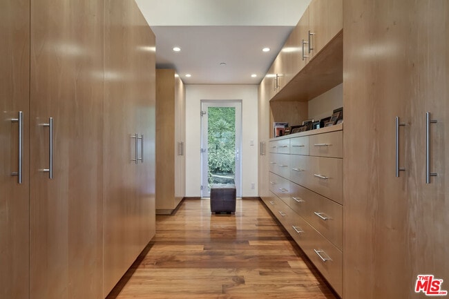 Building Photo - 1625 N Crescent Heights Blvd