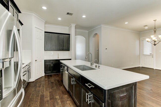 Building Photo - 1512 Reed Hollow Ln