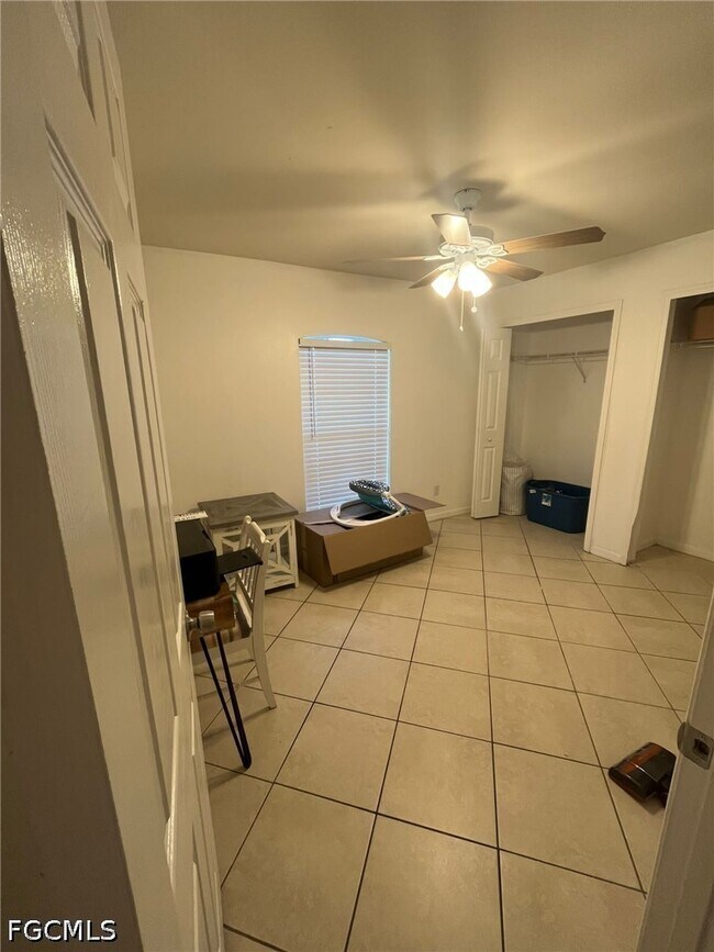 Building Photo - 301 SE 25th Ln