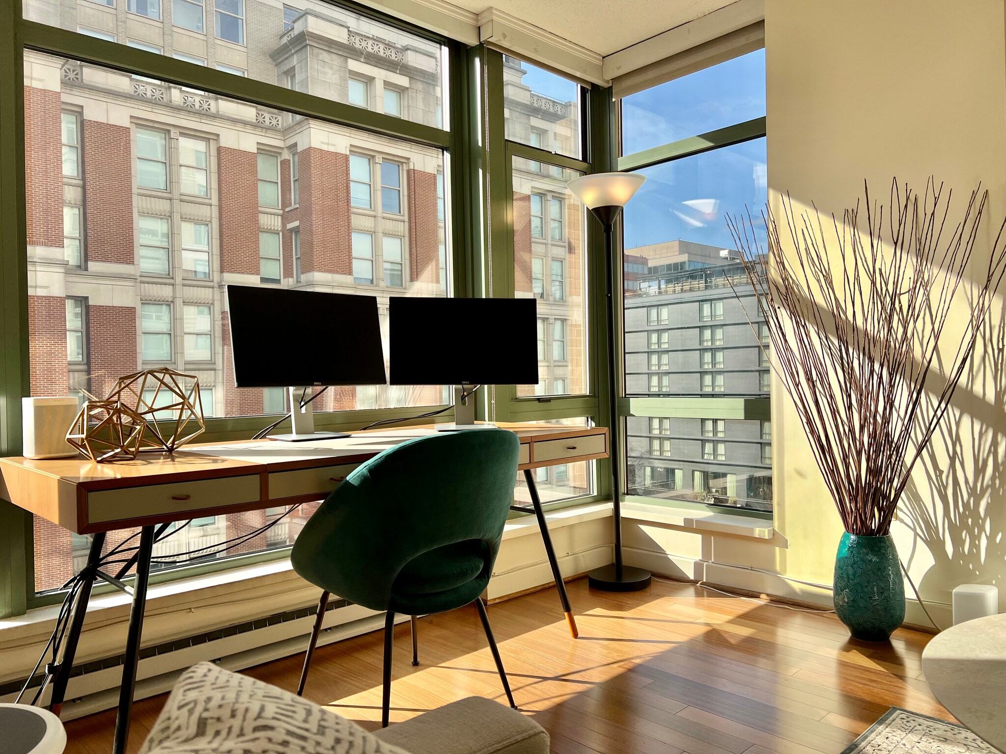 Building Photo - 1150 K St NW