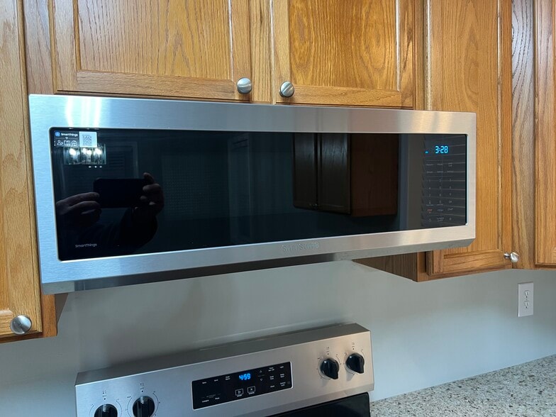 Building Photo - 635 D St