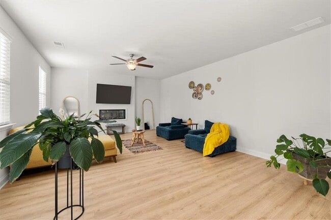 Building Photo - 29 Dew Drop Pointe