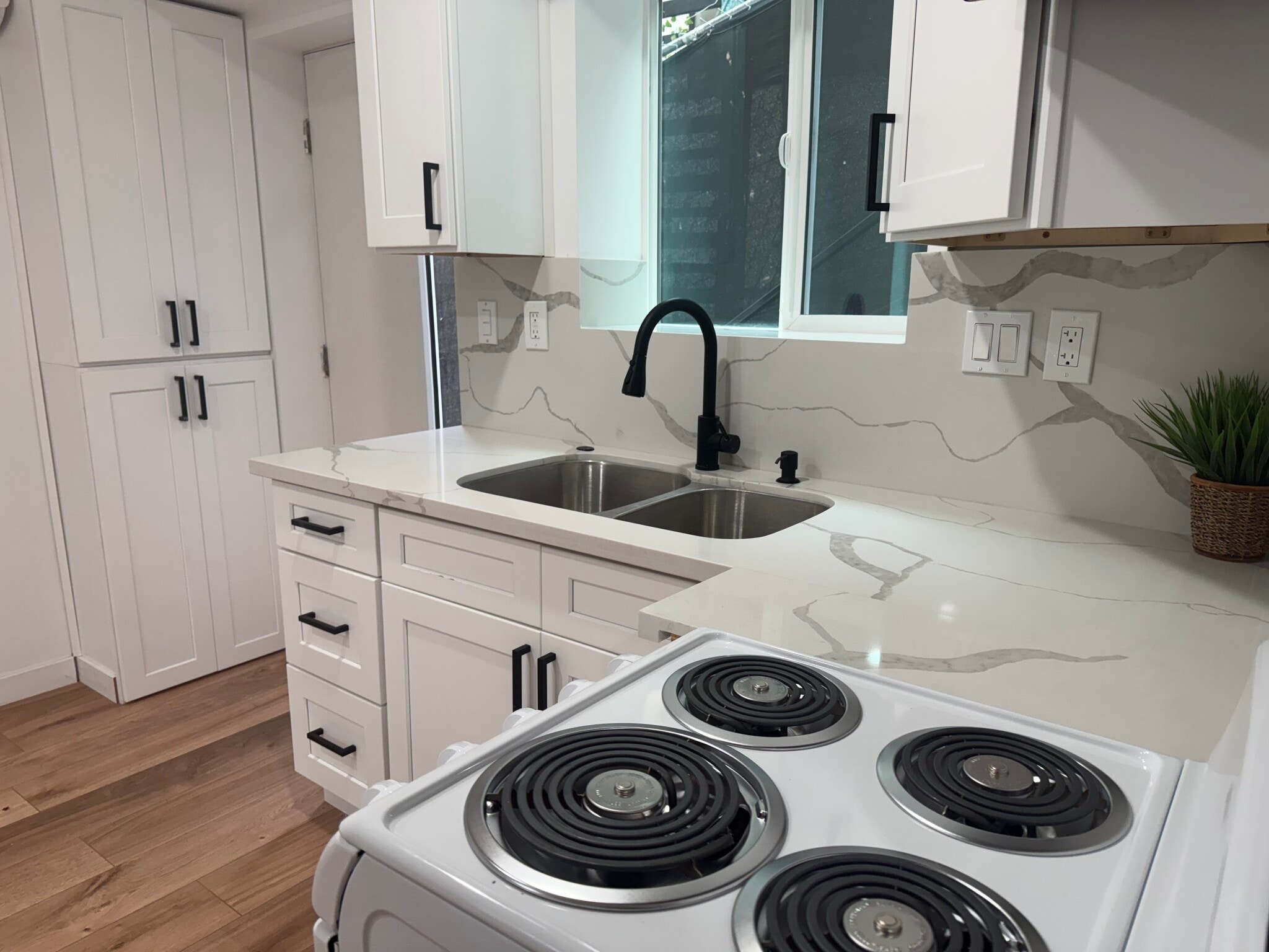 Building Photo - 4253 Raynol St