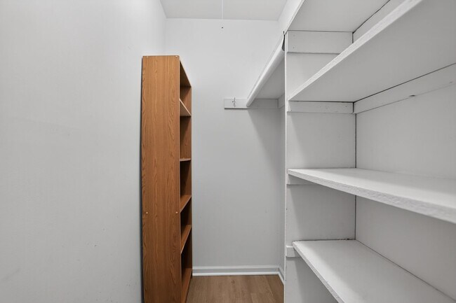 Building Photo - 1 Bed, 1 Bath Condo In Desirable Blue Bell Community!