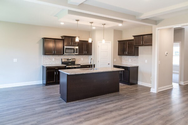 Building Photo - 2402 Bucklin Dr