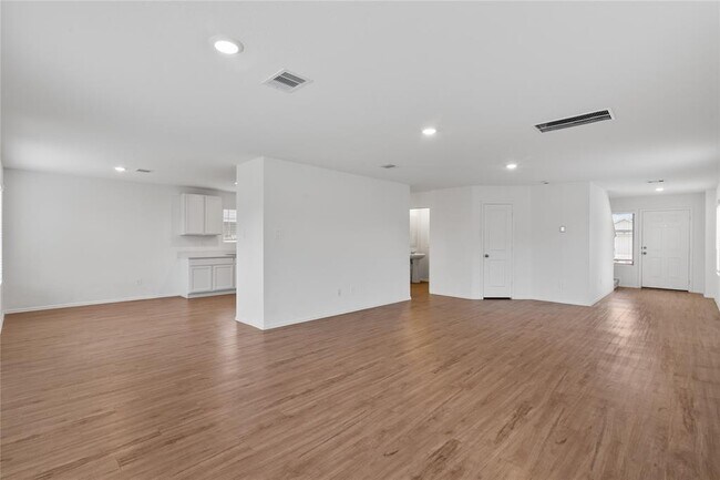 Building Photo - 3034 Twisted Myrtle Dr