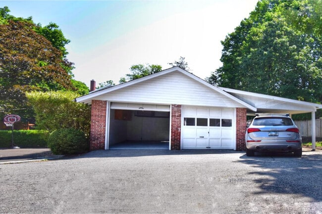 Building Photo - 149 Lake Ave