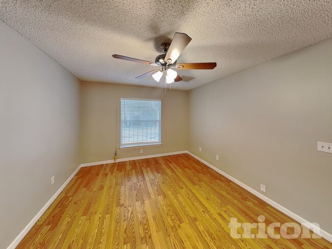 Building Photo - 335 Heritage Estates Ln