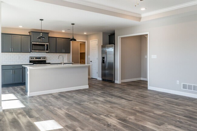 Building Photo - 4820 Valley Forge Cir