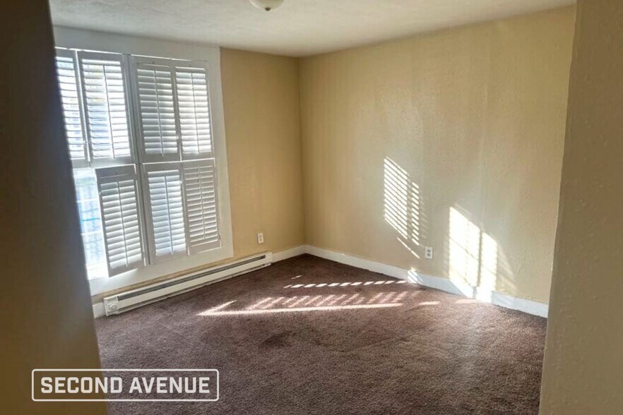 Building Photo - 1643 Columbia Ave