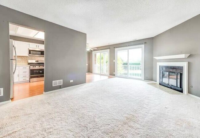 Building Photo - 5S565 Paxton Dr