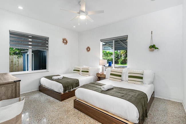 Building Photo - 1516 SW 8th Ave