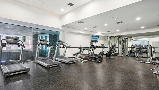 Building Photo - High-End Two-Story 1BD/1BA Loft in Downtown LA! *$500.00 Off One Month's Rent Move In Special!*